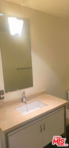 1155 S Grand Avenue 418, Los Angeles, CA 90015