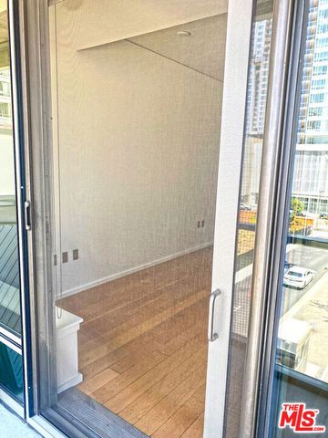 1155 S Grand Avenue 418, Los Angeles, CA 90015