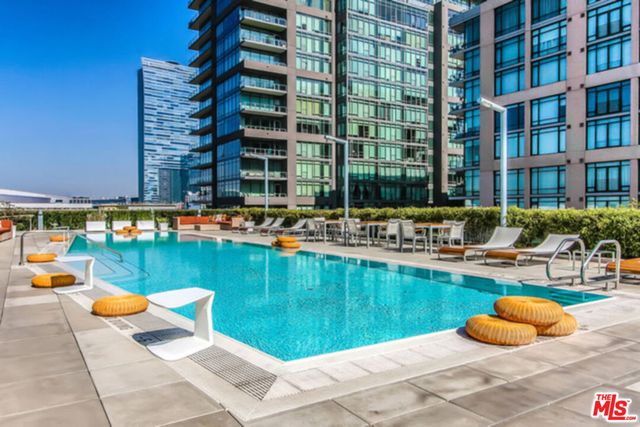 1155 S Grand Avenue 418, Los Angeles, CA 90015