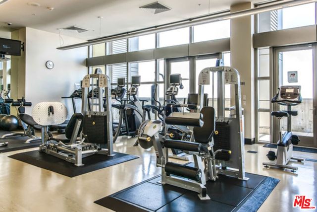 1155 S Grand Avenue 418, Los Angeles, CA 90015