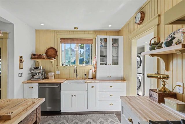 307 Main Street, Warren, RI 02885