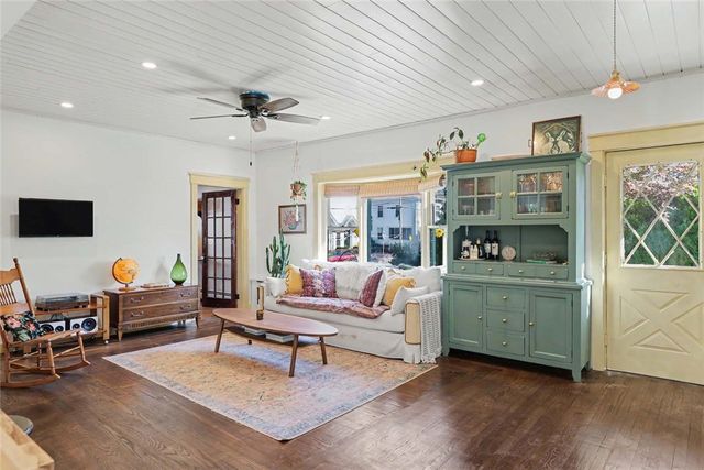 307 Main Street, Warren, RI 02885