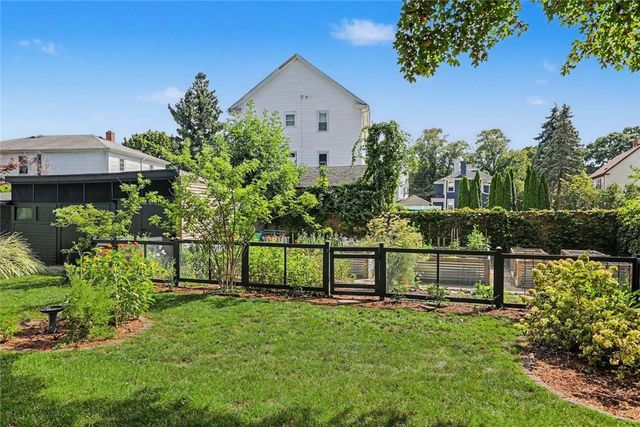 307 Main Street, Warren, RI 02885