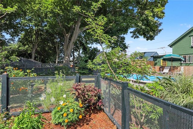 307 Main Street, Warren, RI 02885
