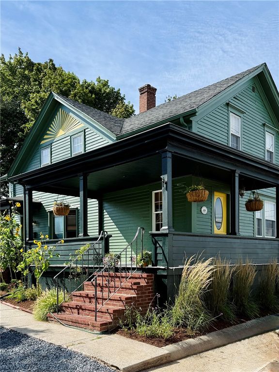 307 Main Street, Warren, RI 02885