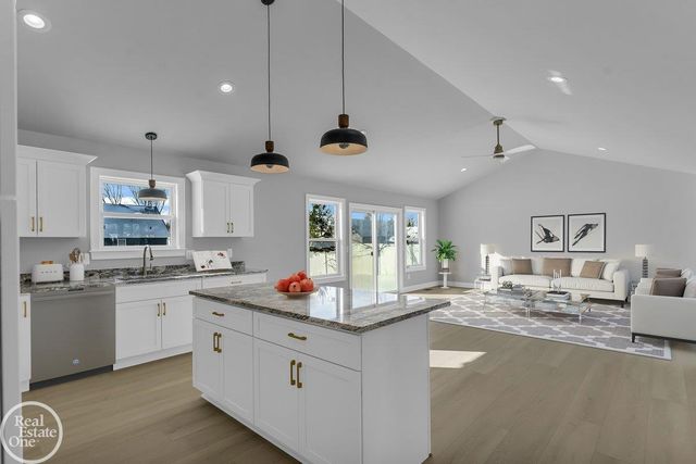 249 Shelldrake Lane, Saint Clair, MI 48079