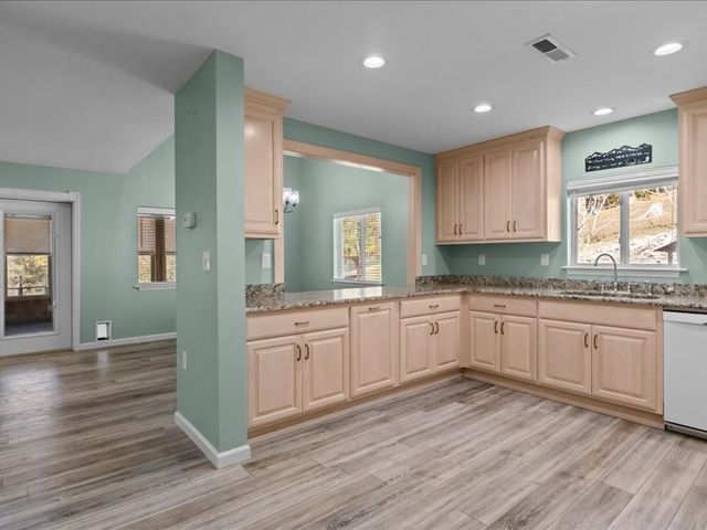 705 Hinson Springs Rd, Lobelville, TN 37097