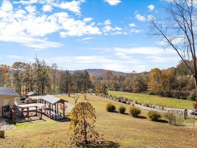 705 Hinson Springs Rd, Lobelville, TN 37097