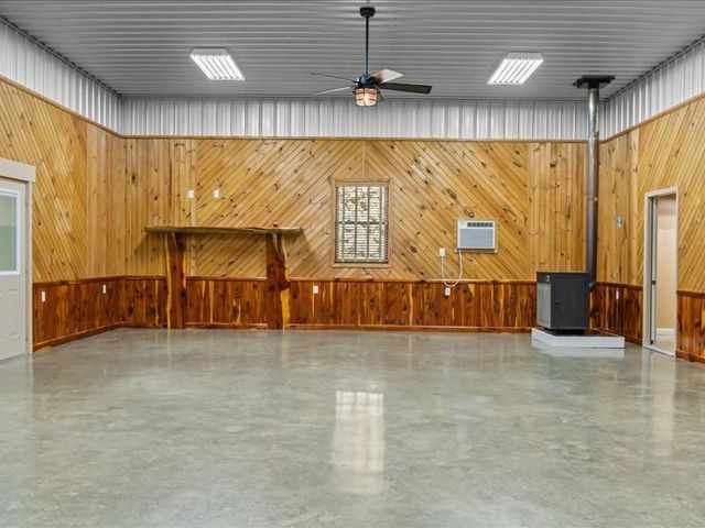 705 Hinson Springs Rd, Lobelville, TN 37097