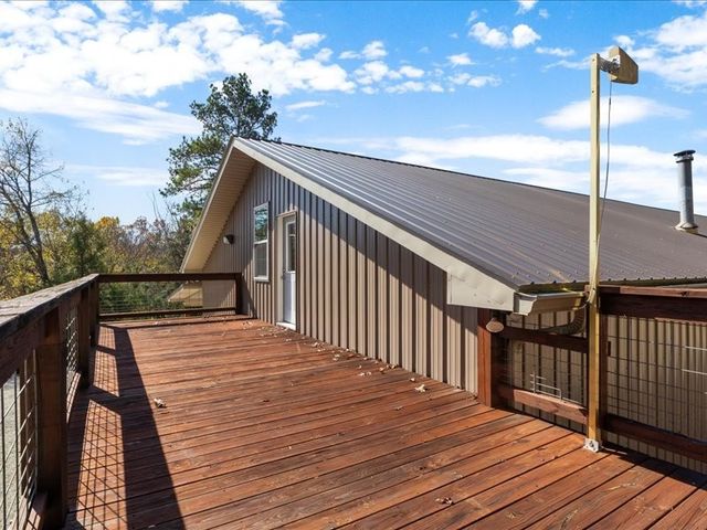 705 Hinson Springs Rd, Lobelville, TN 37097