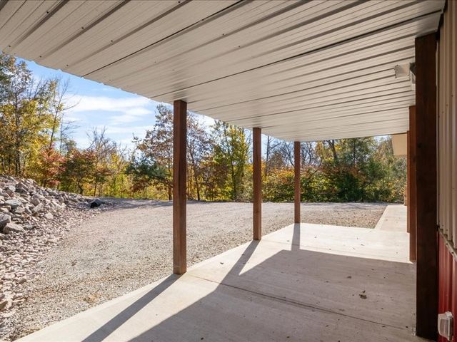 705 Hinson Springs Rd, Lobelville, TN 37097