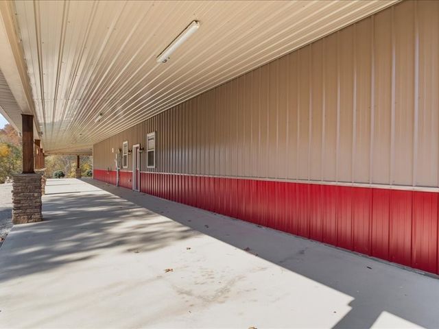 705 Hinson Springs Rd, Lobelville, TN 37097