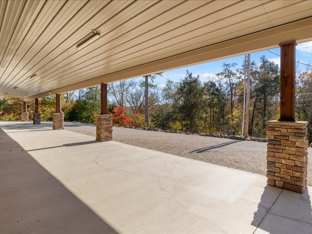 705 Hinson Springs Rd, Lobelville, TN 37097