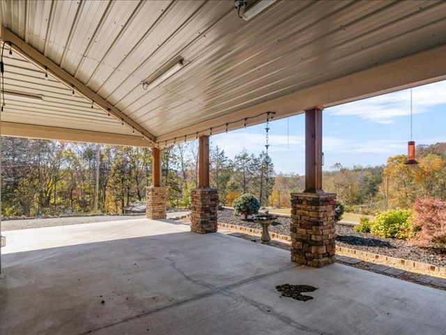 705 Hinson Springs Rd, Lobelville, TN 37097