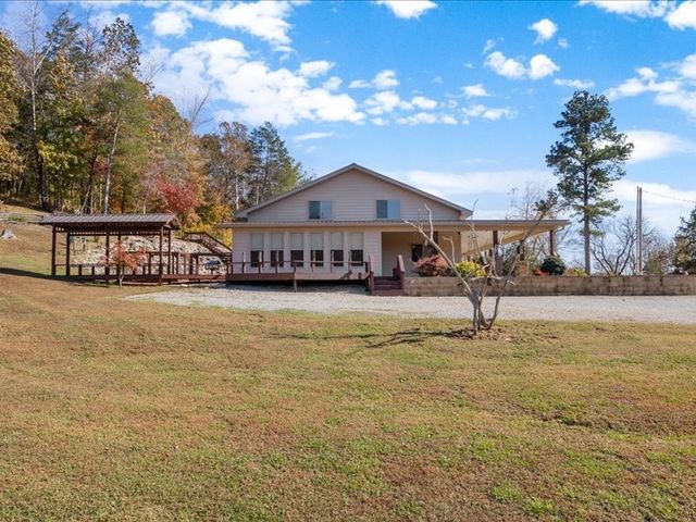 705 Hinson Springs Rd, Lobelville, TN 37097