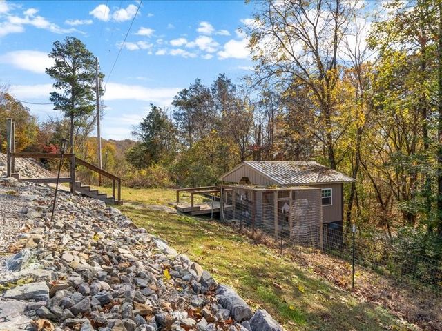 705 Hinson Springs Rd, Lobelville, TN 37097