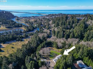 737 S SCHOONER CREEK Rd, Lincoln City, OR 97367