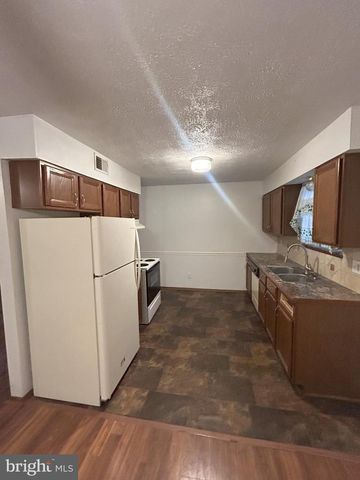 712 WHITE SANDS DR, Lusby, MD 20657