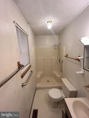 712 WHITE SANDS DR, Lusby, MD 20657