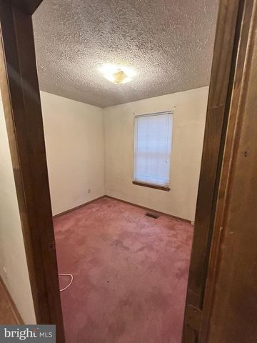 712 WHITE SANDS DR, Lusby, MD 20657