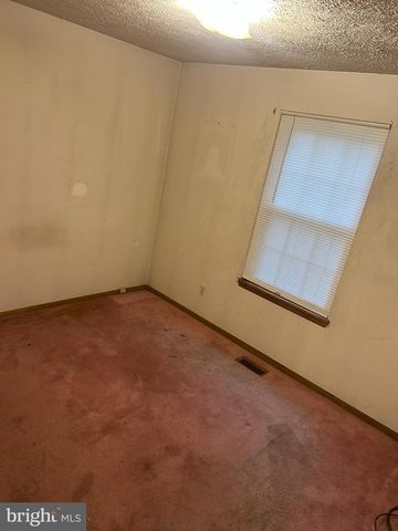 712 WHITE SANDS DR, Lusby, MD 20657