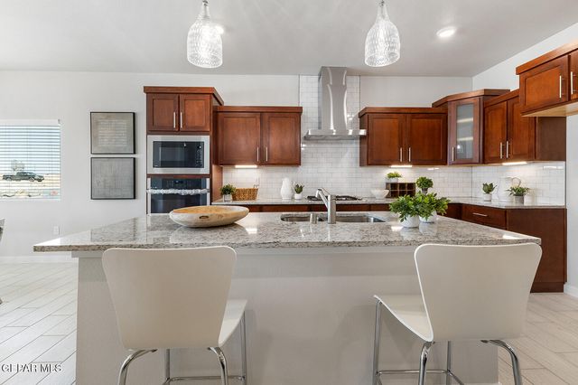 5721 Las Ramblas Avenue, El Paso, TX 79934
