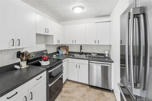 162-30 Powells Cove Boulevard 6A, Beechhurst, NY 11357