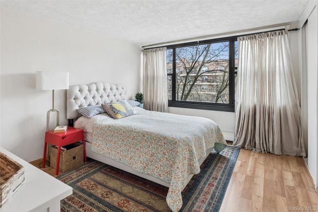 162-30 Powells Cove Boulevard 6A, Beechhurst, NY 11357