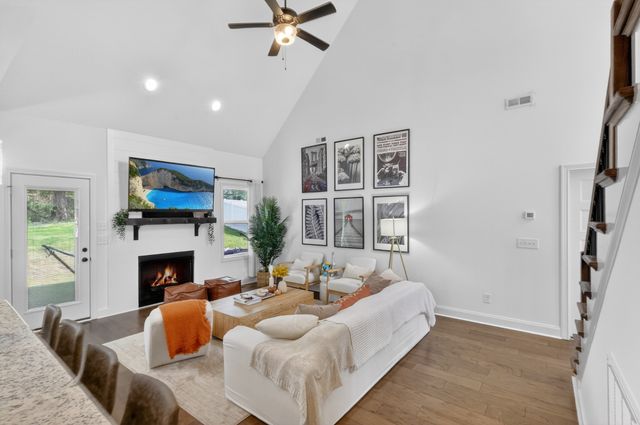 1401 Apple Blossom Rd, Clarksville, TN 37042