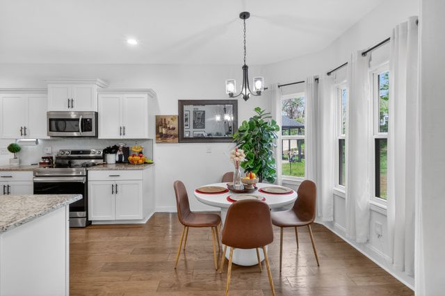 1401 Apple Blossom Rd, Clarksville, TN 37042