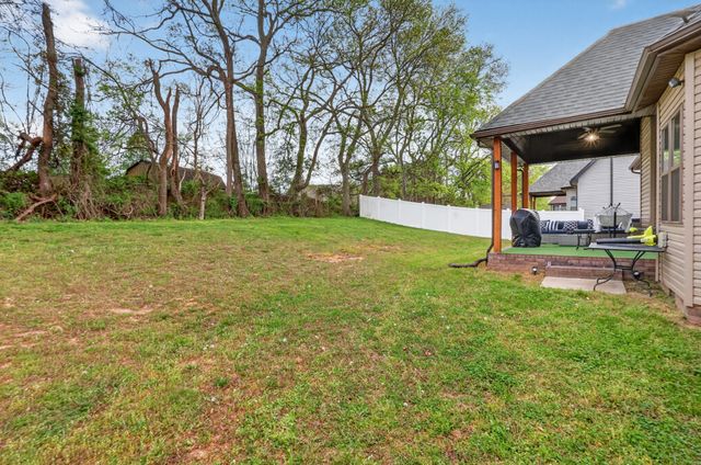 1401 Apple Blossom Rd, Clarksville, TN 37042