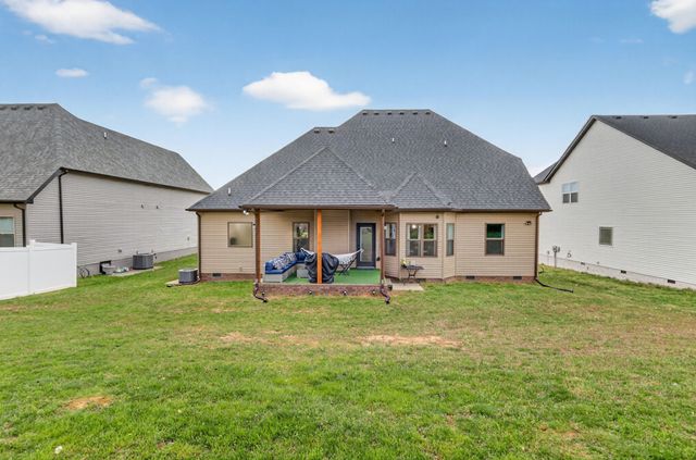 1401 Apple Blossom Rd, Clarksville, TN 37042