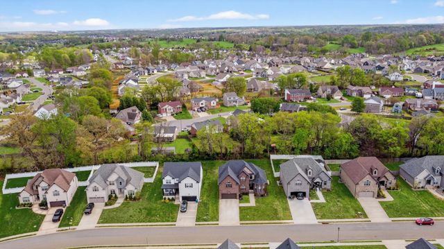 1401 Apple Blossom Rd, Clarksville, TN 37042