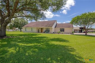 301 Crawford Drive, Victoria, TX 77904