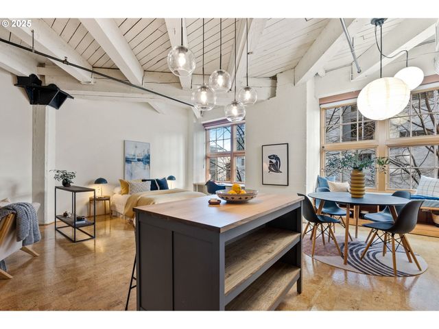 1420 Nw Lovejoy St 309, Portland, OR 97209