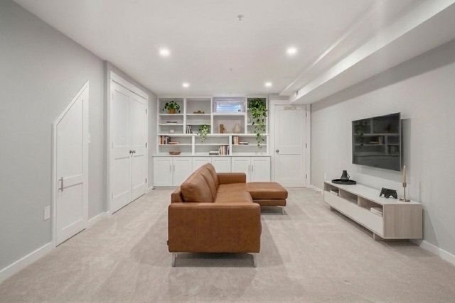 1-7 Atwood Sq 5, Boston, MA 02130