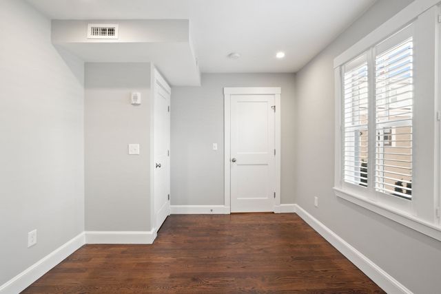 1-7 Atwood Sq 5, Boston, MA 02130