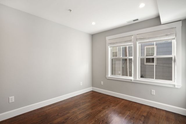 1-7 Atwood Sq 5, Boston, MA 02130