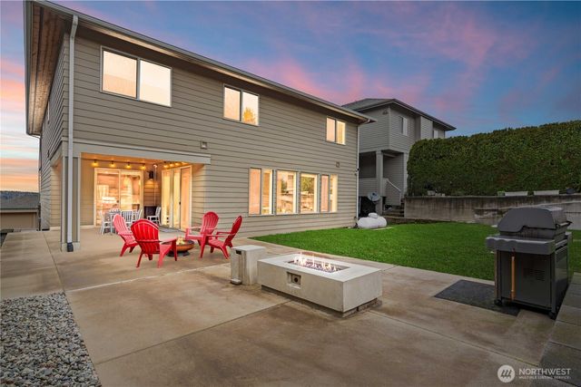 2414 Garden Court N, Renton, WA 98056