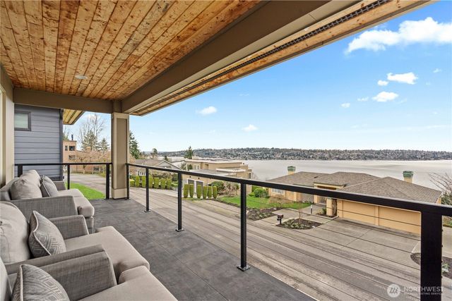 2414 Garden Court N, Renton, WA 98056