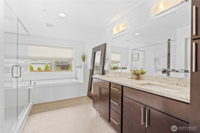 2414 Garden Court N, Renton, WA 98056