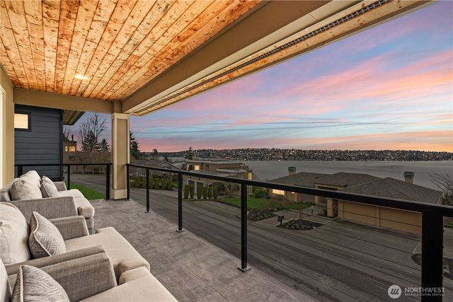 2414 Garden Court N, Renton, WA 98056