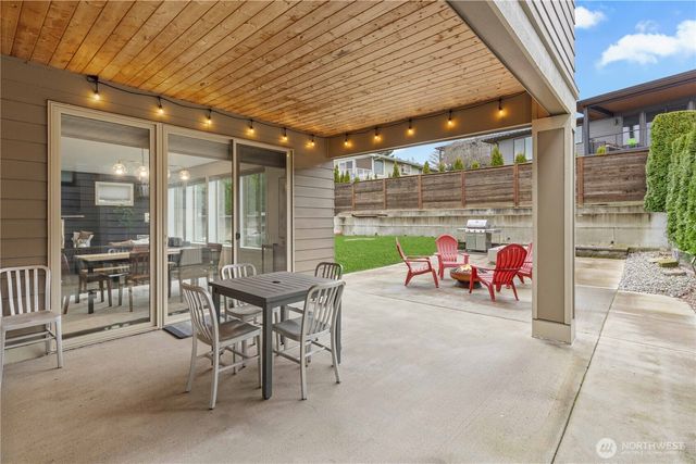 2414 Garden Court N, Renton, WA 98056