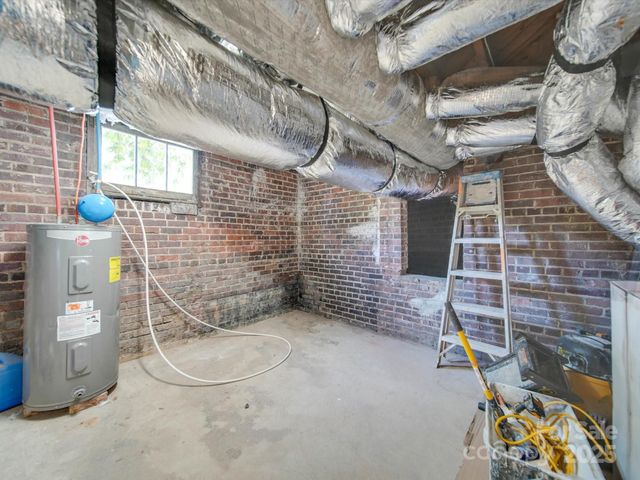 300 W Thomas Street, Salisbury, NC 28144