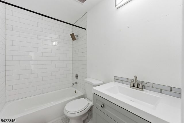 72 Boxgrove Place, Franklin Twp., NJ 08873