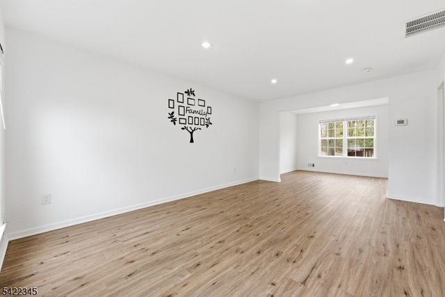 72 Boxgrove Place, Franklin Twp., NJ 08873