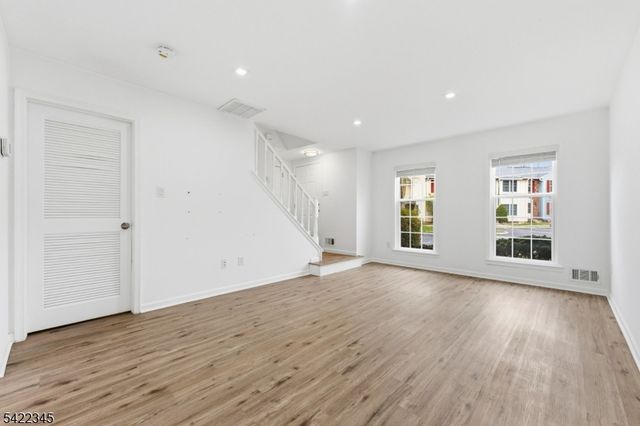72 Boxgrove Place, Franklin Twp., NJ 08873