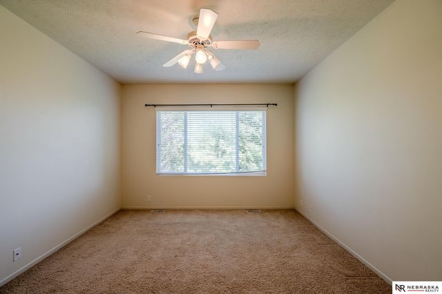 13707 S 14th Street, Bellevue, NE 68123