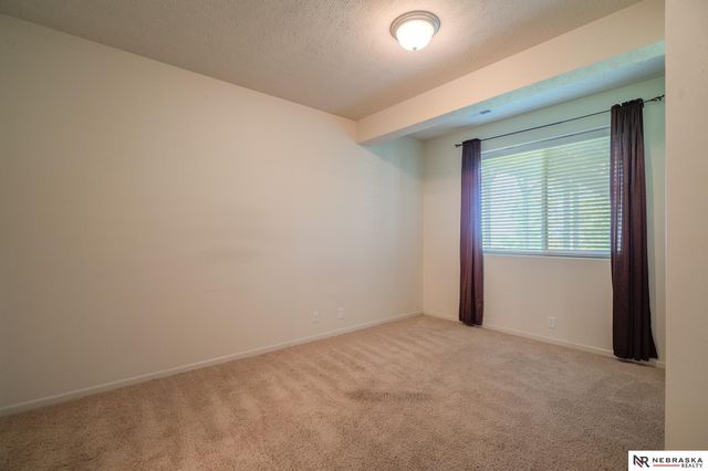 13707 S 14th Street, Bellevue, NE 68123