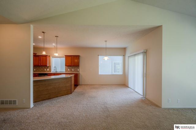 13707 S 14th Street, Bellevue, NE 68123